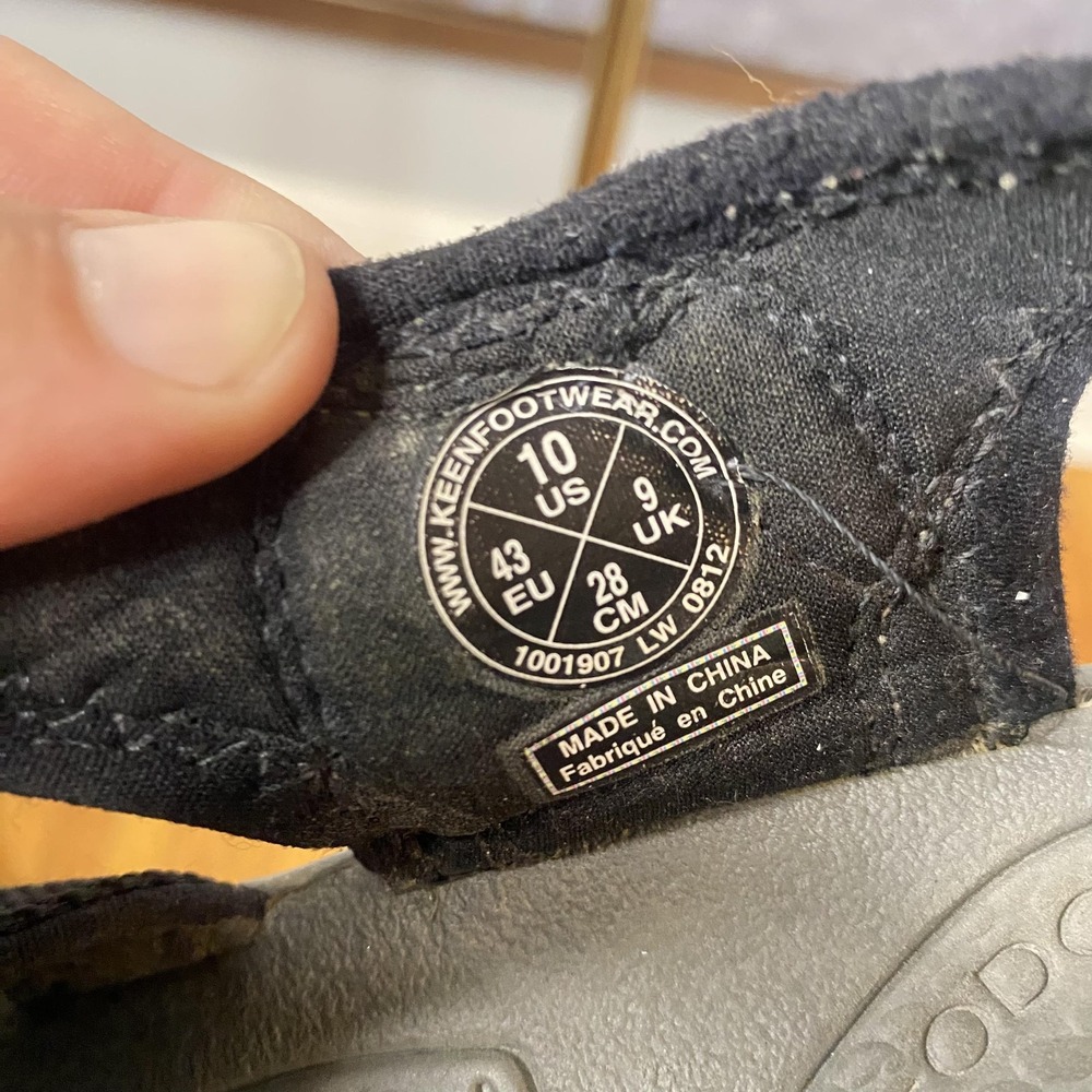 KEEN Newport H2 Sandals Mens Size 10 Black Closed Toe Waterproof Hiking Sport - Picture 8 of 9